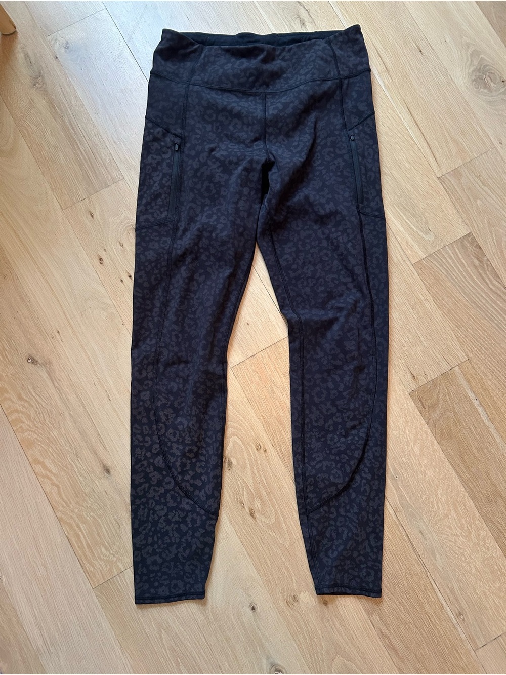 Athleta animal print leggings